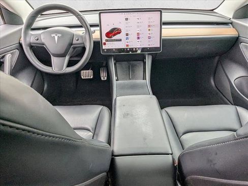Used 2020 Tesla Model 3 Standard Range Plus image 16