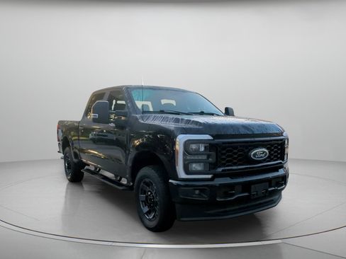 Certified 2024 Ford F250 XL w/ STX Appearance Package AWD/4WD image 4