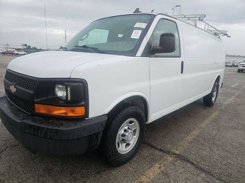 Used 2016 Chevrolet Express 2500 Extended RWD image 3