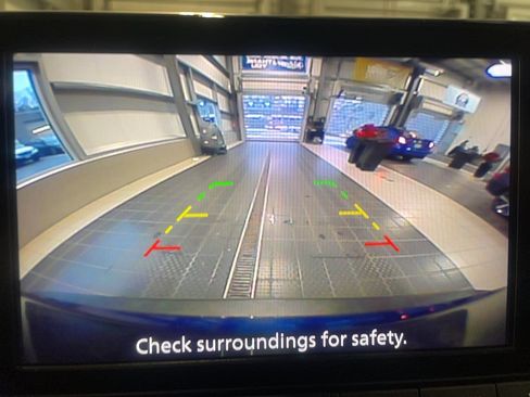 Used 2023 Nissan Rogue S image 7