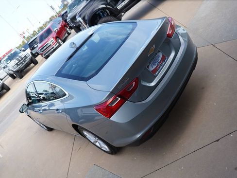 Used 2025 Chevrolet Malibu LT FWD image 13