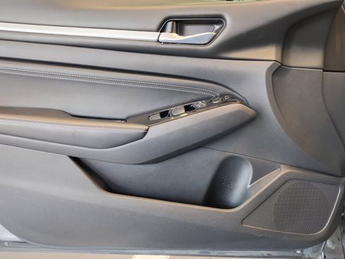 Used 2021 Nissan Altima 2.5 SV image 25