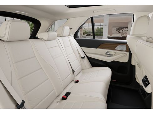 Used 2024 Mercedes-Benz GLE 350 4MATIC image 5