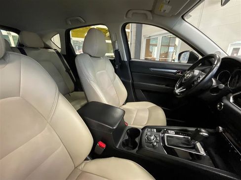 Used 2020 MAZDA CX-5 Touring image 25
