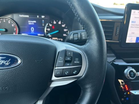 Used 2022 Ford Explorer Limited AWD/4WD image 18