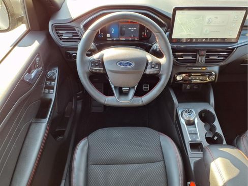 Used 2024 Ford Escape ST-Line w/ Tech Pack #1 AWD/4WD image 12