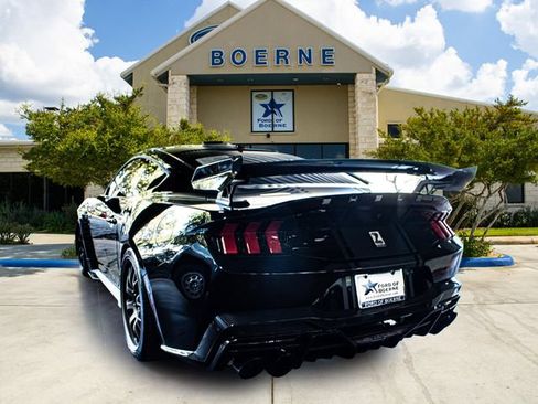 Used 2025 Ford Mustang GT Premium w/ GT Performance Package RWD image 2