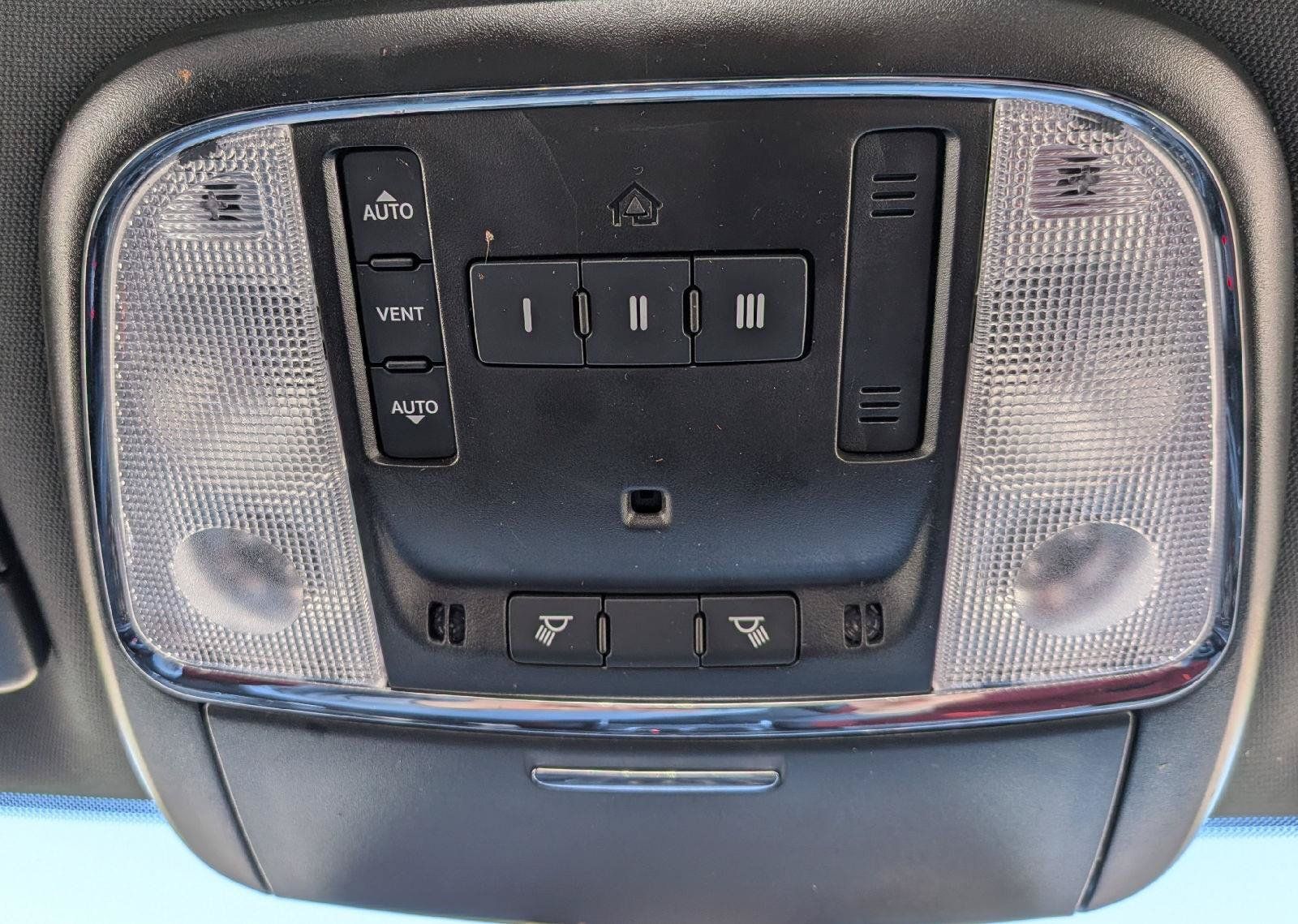 Used 2022 Dodge Charger Scat Pack w/ Plus Group RWD image 23