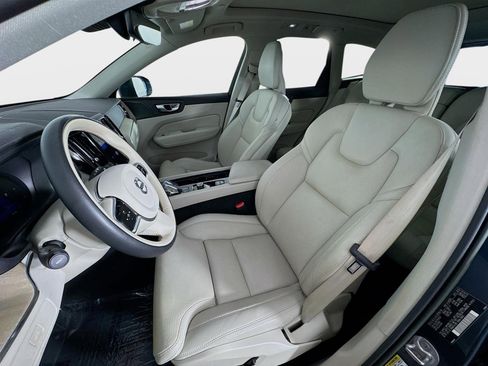 Used 2023 Volvo XC60 B5 Ultimate w/ Protection Package Premier image 12