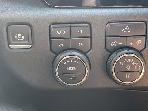 Used 2022 Chevrolet Silverado 1500 RST AWD/4WD image 24