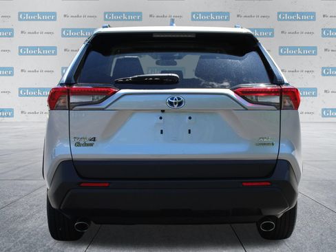 Used 2022 Toyota RAV4 XLE w/ Convenience Package AWD/4WD image 7