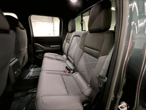 New 2027 Nissan Frontier SV w/ SV Convenience Package AWD/4WD image 11
