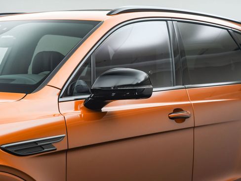 Certified 2022 Bentley Bentayga image 11