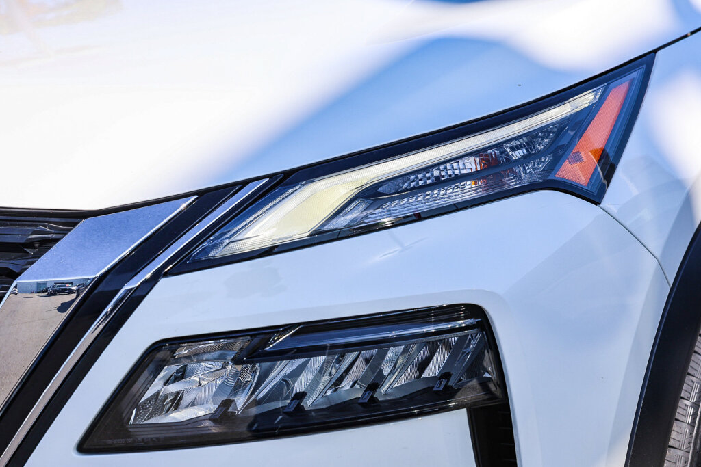 Used 2023 Nissan Rogue S FWD image 20