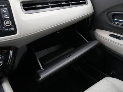 Used 2019 Honda HR-V LX image 26