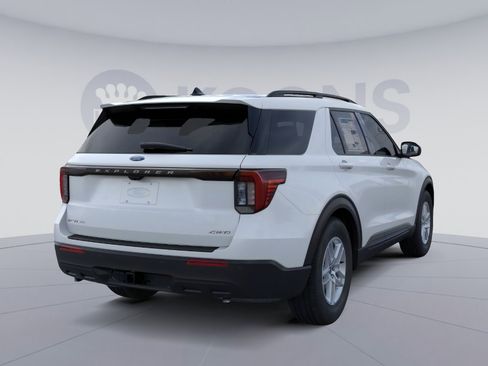 New 2026 Ford Explorer Active AWD/4WD image 11