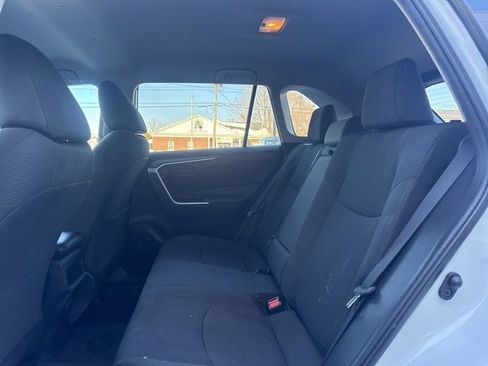 Used 2020 Toyota RAV4 LE image 11