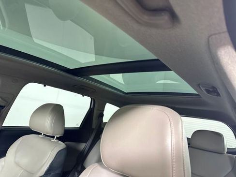 Used 2020 Hyundai Santa Fe SEL w/ Convenience + Premium Package image 12