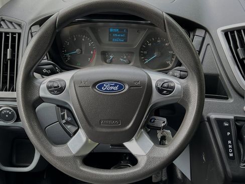 Used 2018 Ford Transit 150 XLT image 14