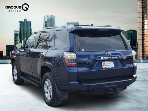 Used 2017 Toyota 4Runner SR5 Premium image 3