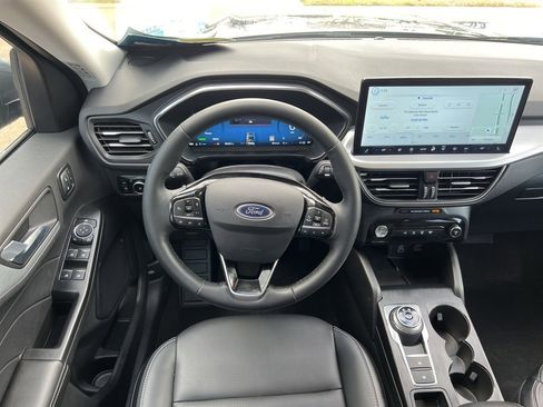 Used 2025 Ford Escape Platinum image 12