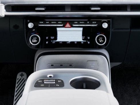 New 2026 Hyundai Ioniq 9 Calligraphy image 24