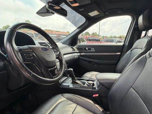 Used 2018 Ford Explorer Sport w/ Equipment Group 401A AWD/4WD image 15