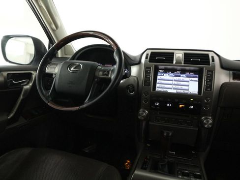 Used 2011 Lexus GX 460 w/ Comfort Plus Pkg AWD/4WD image 10