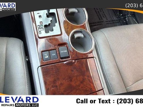Used 2011 Toyota Highlander Limited w/ Tow Pkg AWD/4WD image 19