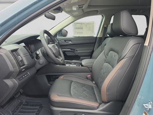 New 2026 Nissan Pathfinder Platinum AWD/4WD image 10
