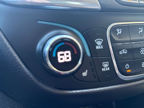 Used 2022 Chevrolet Equinox LT image 19