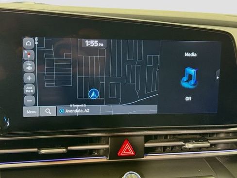 Used 2024 Hyundai Elantra SEL image 13