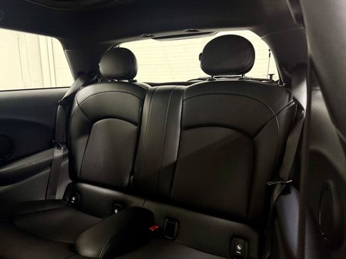 Used 2014 MINI Cooper 2-Door Hardtop FWD image 17