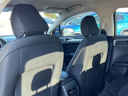 Used 2020 Ford Fusion SE image 31