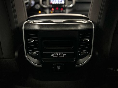 Used 2020 RAM 1500 Big Horn AWD/4WD image 18