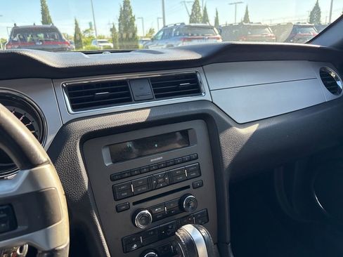 Used 2013 Ford Mustang GT Premium w/ Security Pkg image 4