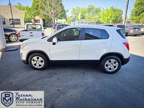Used 2015 Chevrolet Trax LS w/ LPO, Cargo Package image 6