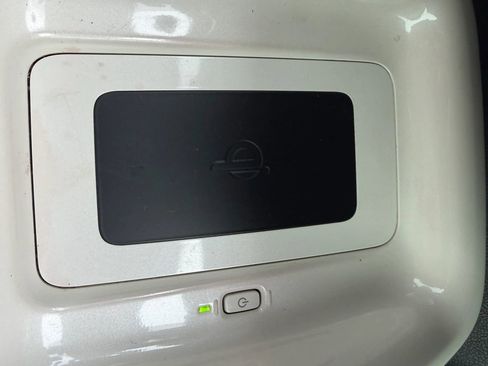 Used 2016 Toyota Prius Four Touring FWD image 31