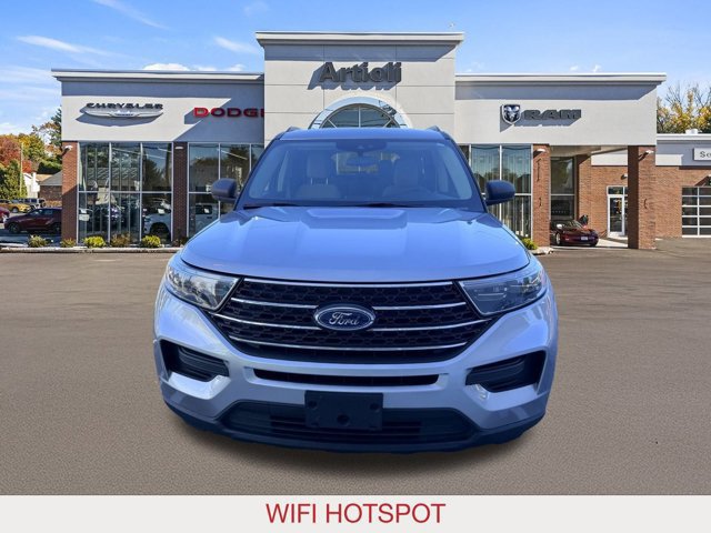 Used 2023 Ford Explorer XLT w/ Class IV Trailer Tow Package AWD/4WD image 3