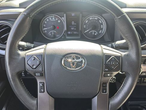 Used 2019 Toyota Tacoma TRD Pro AWD/4WD image 30