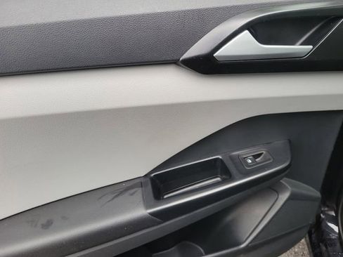 Used 2023 Volkswagen Taos S image 13