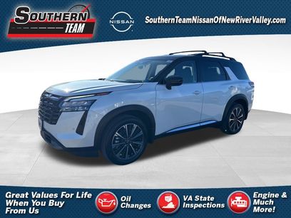 New 2026 Nissan Pathfinder Platinum w/ Cargo Package