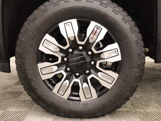 Used 2026 GMC Sierra 3500 Denali w/ Denali Reserve Package AWD/4WD image 2
