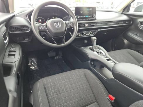 Used 2025 Honda HR-V LX image 7
