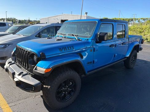 Used 2023 Jeep Gladiator Sport AWD/4WD image 1