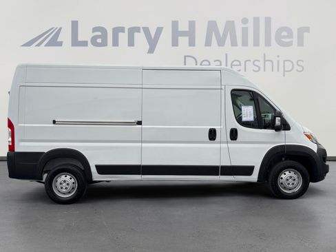 Used 2023 RAM ProMaster 2500 FWD image 6