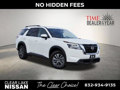 Used 2024 Nissan Pathfinder SV