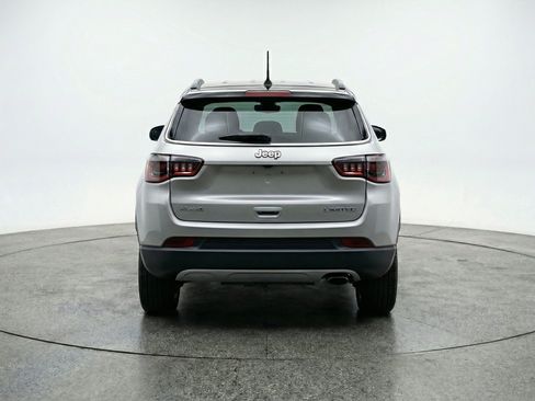 Used 2025 Jeep Compass Limited AWD/4WD image 7