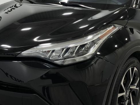 Used 2020 Toyota C-HR XLE image 31