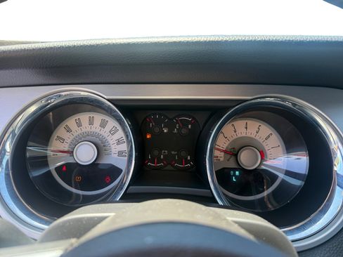 Used 2011 Ford Mustang Premium w/ 203A Rapid Spec Order Code RWD image 11